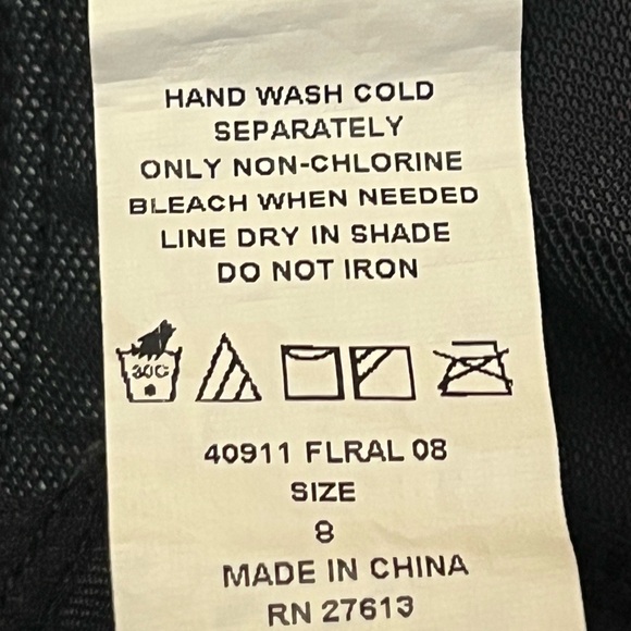 Inches Off Women’s Swimsuit Top (Size: 8) - Picture 3 of 4